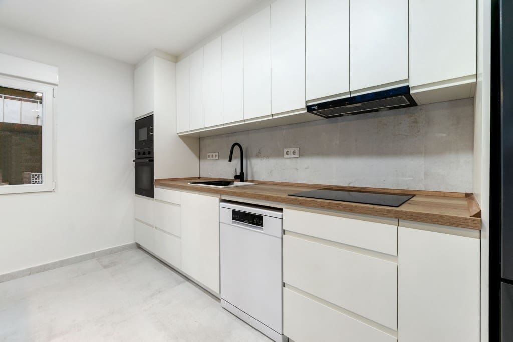 3 sovrum Lägenhet till salu i Torrevieja med garage - 275 000 € (Ref: 9228446)