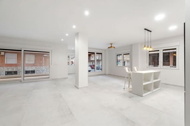 3 bedroom Apartment for sale in Playa del Acequión, Torrevieja with garage - € 275,000 (Ref: 9228446)