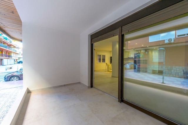 3 bedroom Apartment for sale in Playa del Acequión, Torrevieja with garage - € 275,000 (Ref: 9228446)
