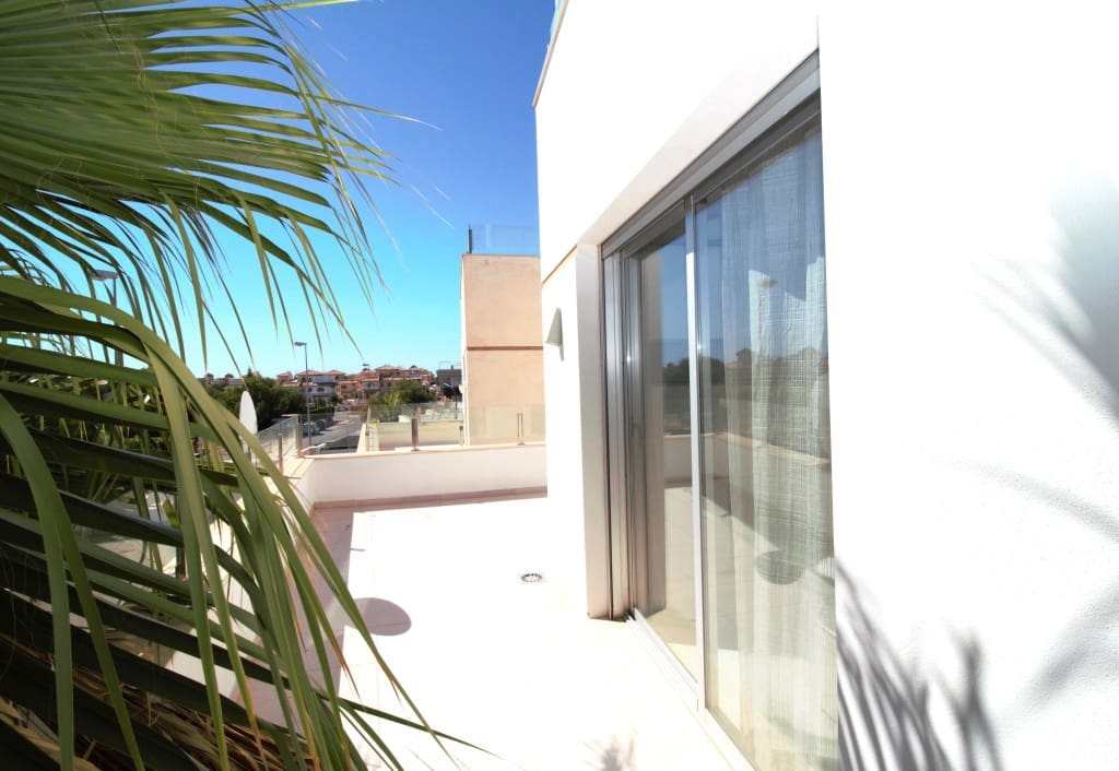 3 soverom Villa til salgs i Orihuela Costa med svømmebasseng - € 419 500 (Ref: 9228450)