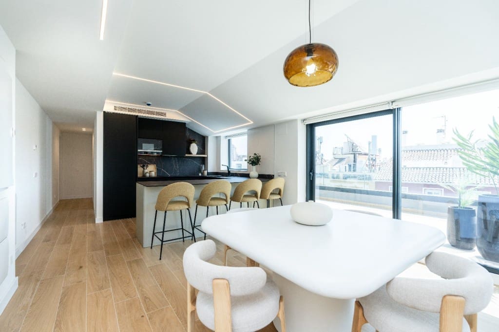 3 soverom Penthouse til salgs i Fuengirola med svømmebasseng garasje - € 1 550 000 (Ref: 9232499)