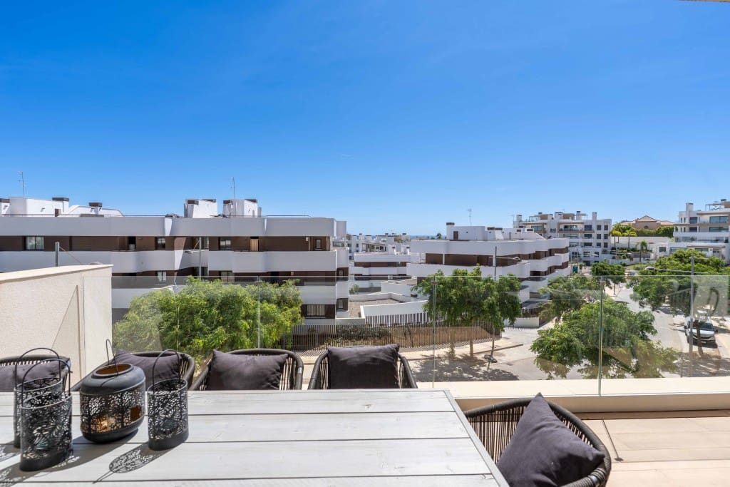 4 Zimmer Penthouse zu verkaufen in Estepona mit Pool - 1.190.000 € (Ref: 9232500)