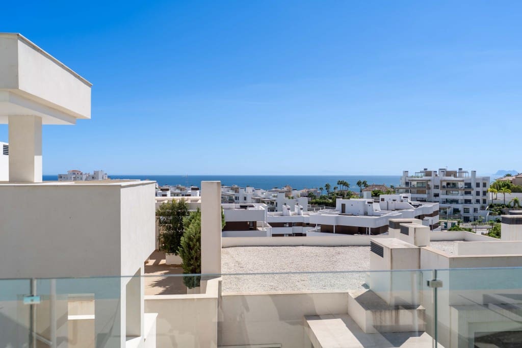 4 Zimmer Penthouse zu verkaufen in Estepona mit Pool - 1.190.000 € (Ref: 9232500)