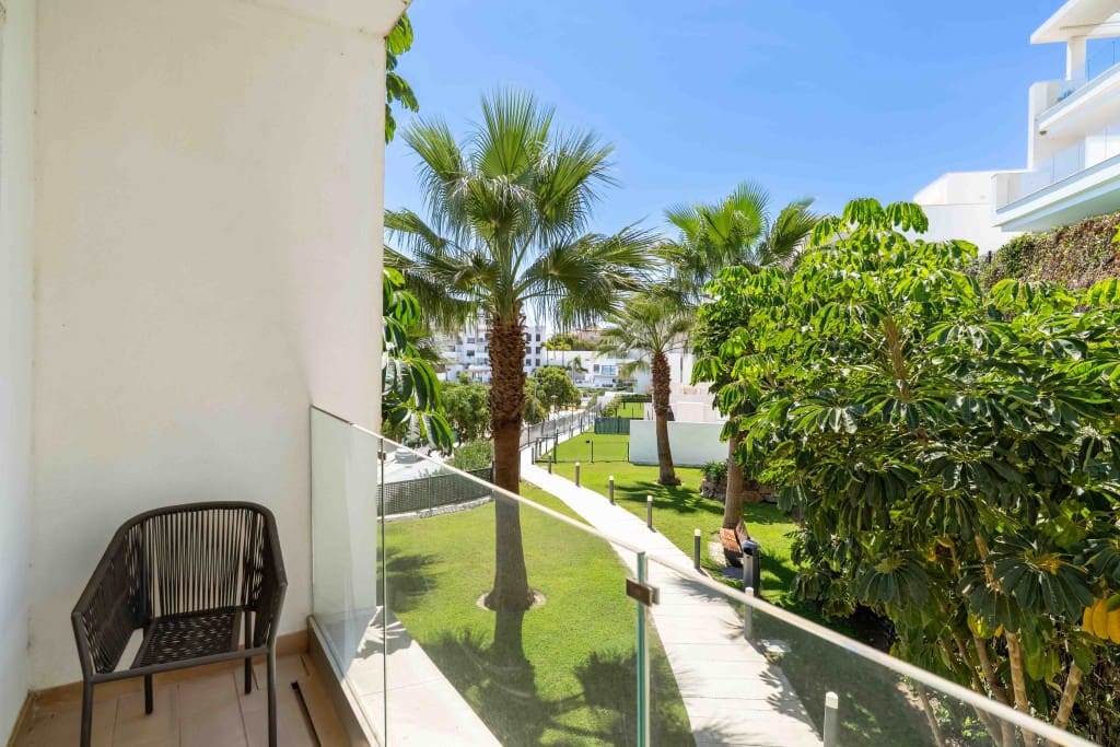 4 Zimmer Penthouse zu verkaufen in Estepona mit Pool - 1.190.000 € (Ref: 9232500)