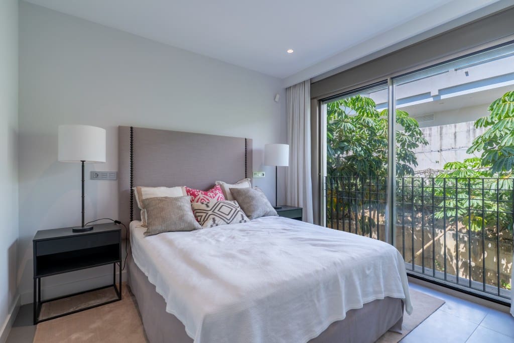 4 Zimmer Penthouse zu verkaufen in Estepona mit Pool - 1.190.000 € (Ref: 9232500)