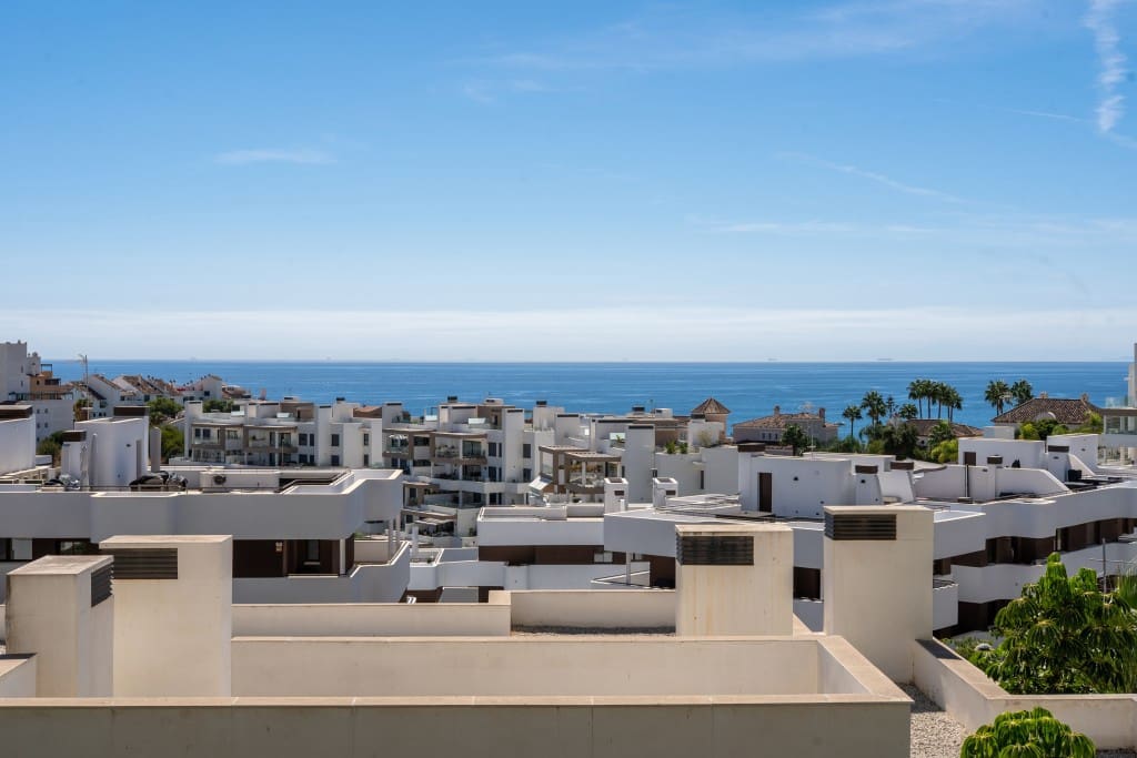 4 Zimmer Penthouse zu verkaufen in Estepona mit Pool - 1.190.000 € (Ref: 9232500)