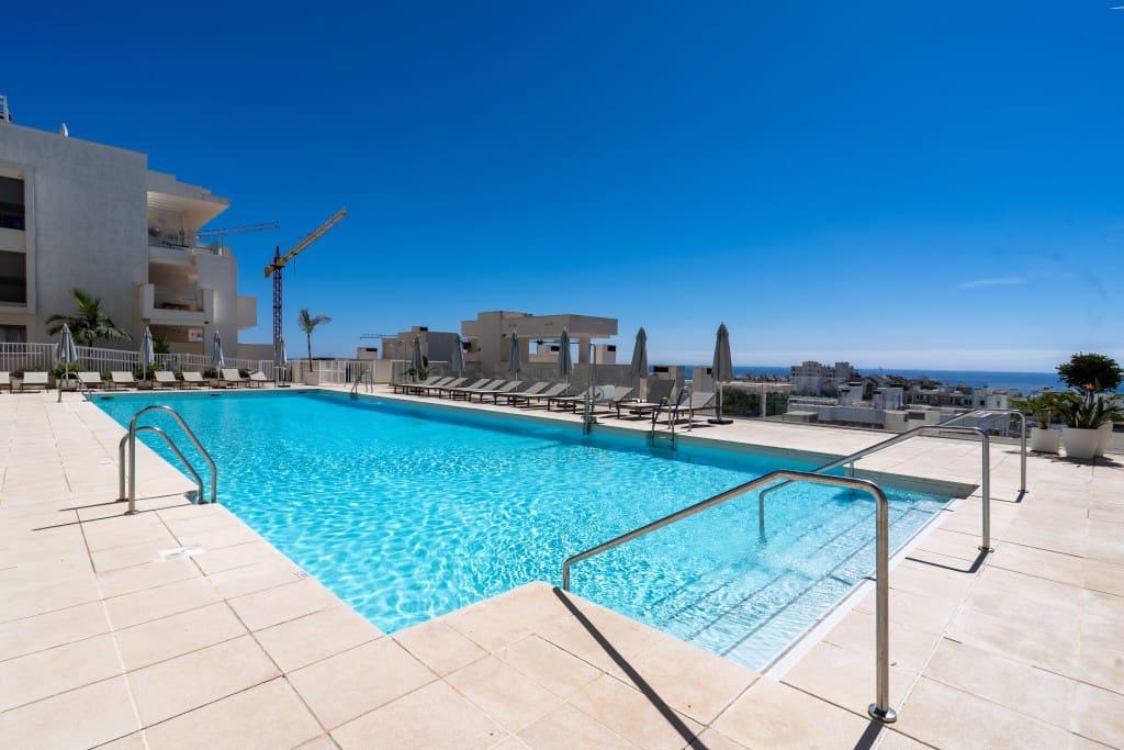 4 Zimmer Penthouse zu verkaufen in Estepona mit Pool - 1.190.000 € (Ref: 9232500)