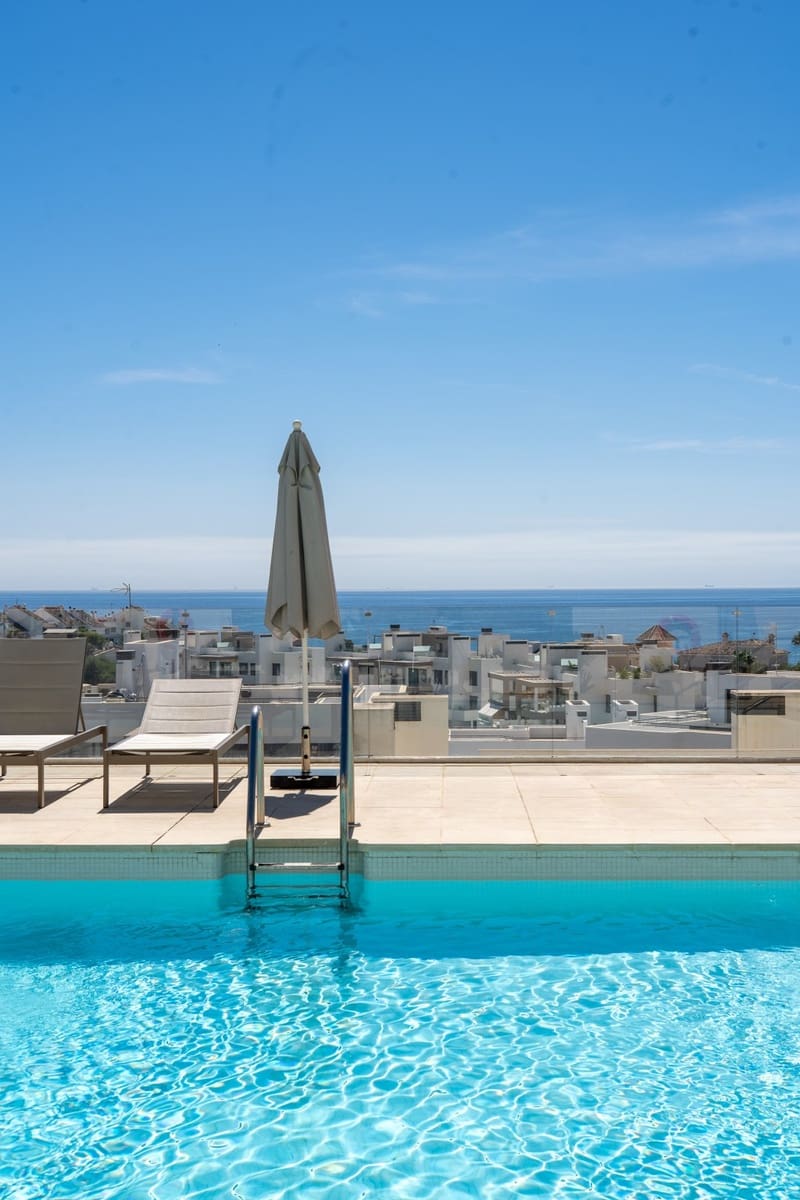 4 Zimmer Penthouse zu verkaufen in Estepona mit Pool - 1.190.000 € (Ref: 9232500)