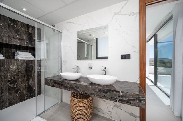 4 sypialnia Willa na sprzedaż w Nerja z basenem - 2 350 000 € (Ref: 9232501)