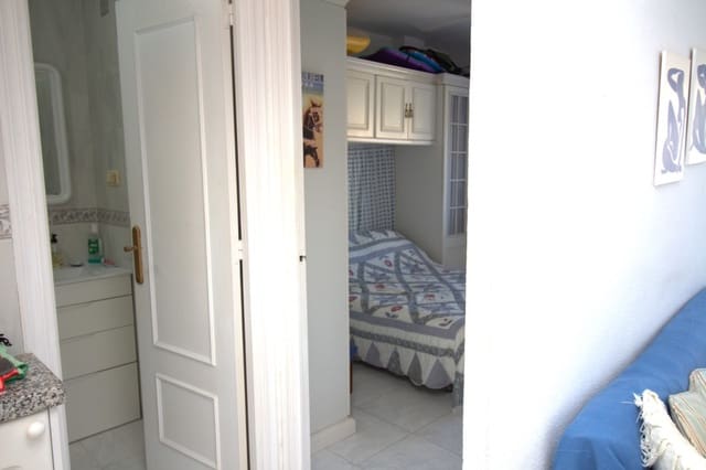 1 slaapkamer Appartement te koop in Torrevieja met zwembad - € 115.000 (Ref: 9232504)