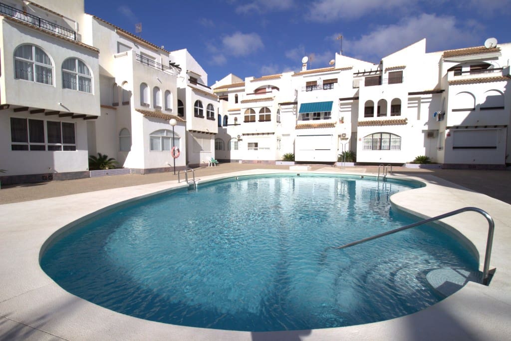 1 slaapkamer Appartement te koop in Torrevieja met zwembad - € 115.000 (Ref: 9232504)