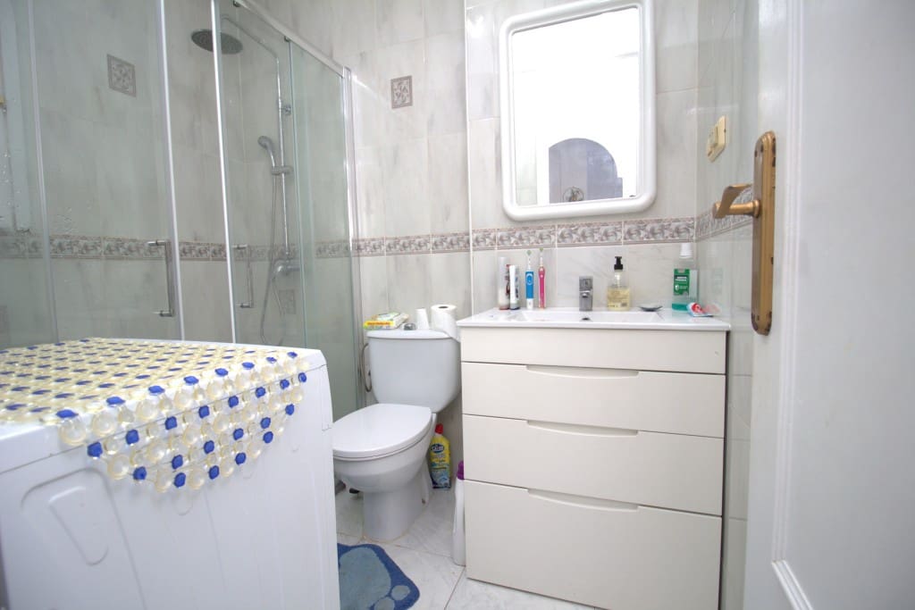 1 slaapkamer Appartement te koop in Torrevieja met zwembad - € 115.000 (Ref: 9232504)