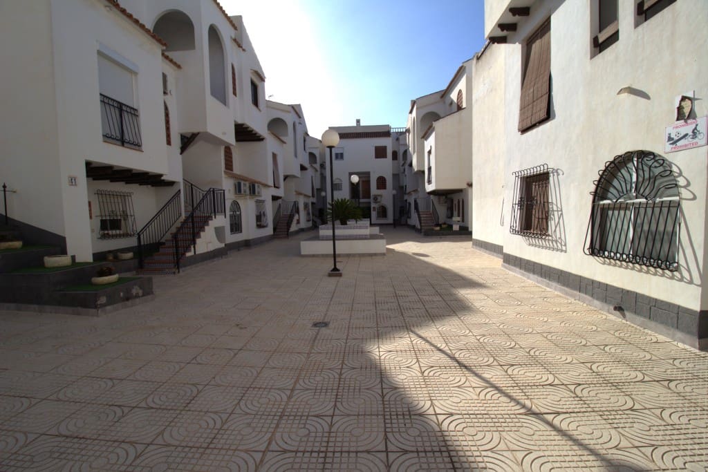 1 slaapkamer Appartement te koop in Torrevieja met zwembad - € 115.000 (Ref: 9232504)