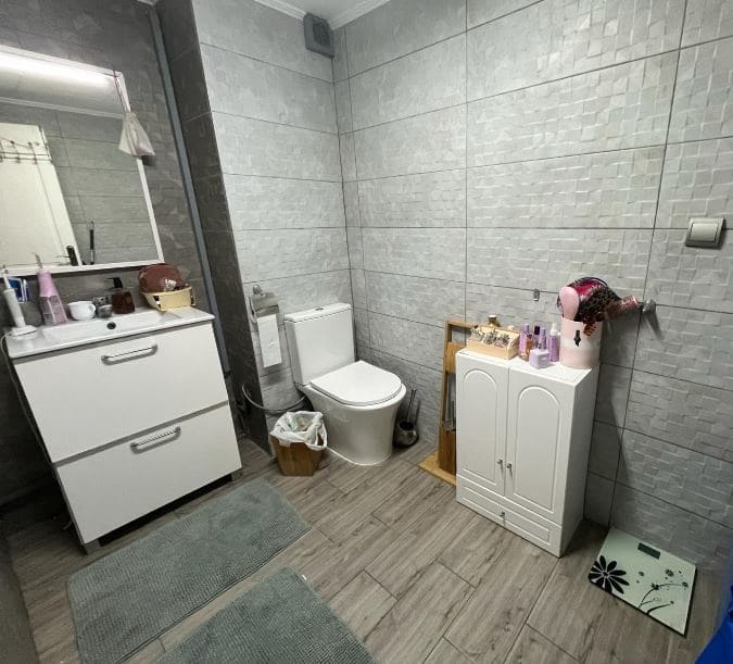 Chalet de 4 habitaciones en La Zenia en venta con piscina - 399.900 € (Ref: 9243077)