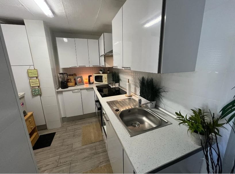 Chalet de 4 habitaciones en La Zenia en venta con piscina - 399.900 € (Ref: 9243077)