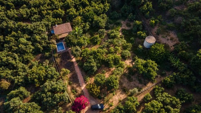 Huvila myytävänä paikassa Nerja mukana uima-altaan 
autotalli - 320 000 € (Ref: 9243079)