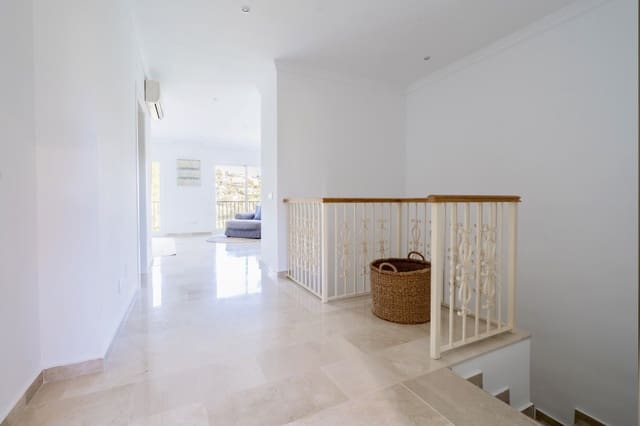 4 chambre Maison de Ville à vendre à La Quinta, Benahavís - 875 000 € (Ref: 9254866)