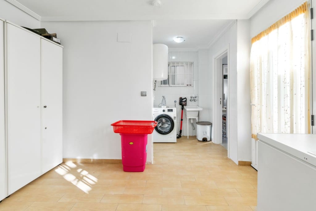 5 sovrum Villa till salu i Arenales del Sol med pool garage - 785 000 € (Ref: 9262429)