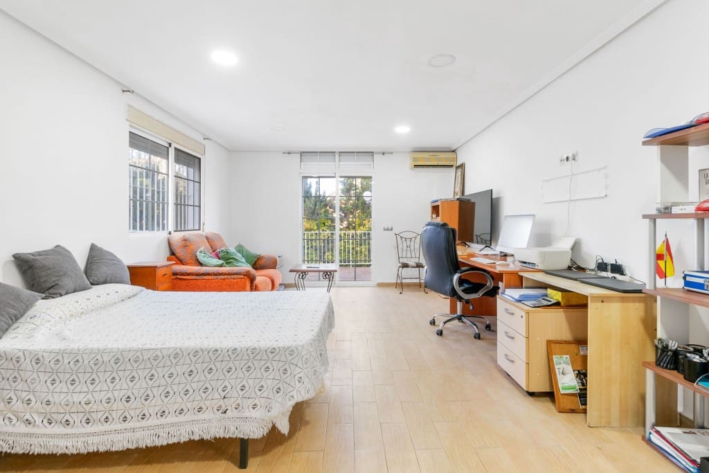 5 sovrum Villa till salu i Arenales del Sol med pool garage - 785 000 € (Ref: 9262429)