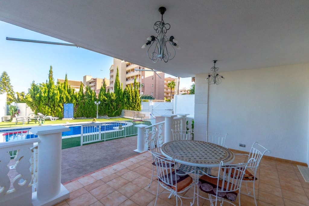 5 sovrum Villa till salu i Arenales del Sol med pool garage - 785 000 € (Ref: 9262429)