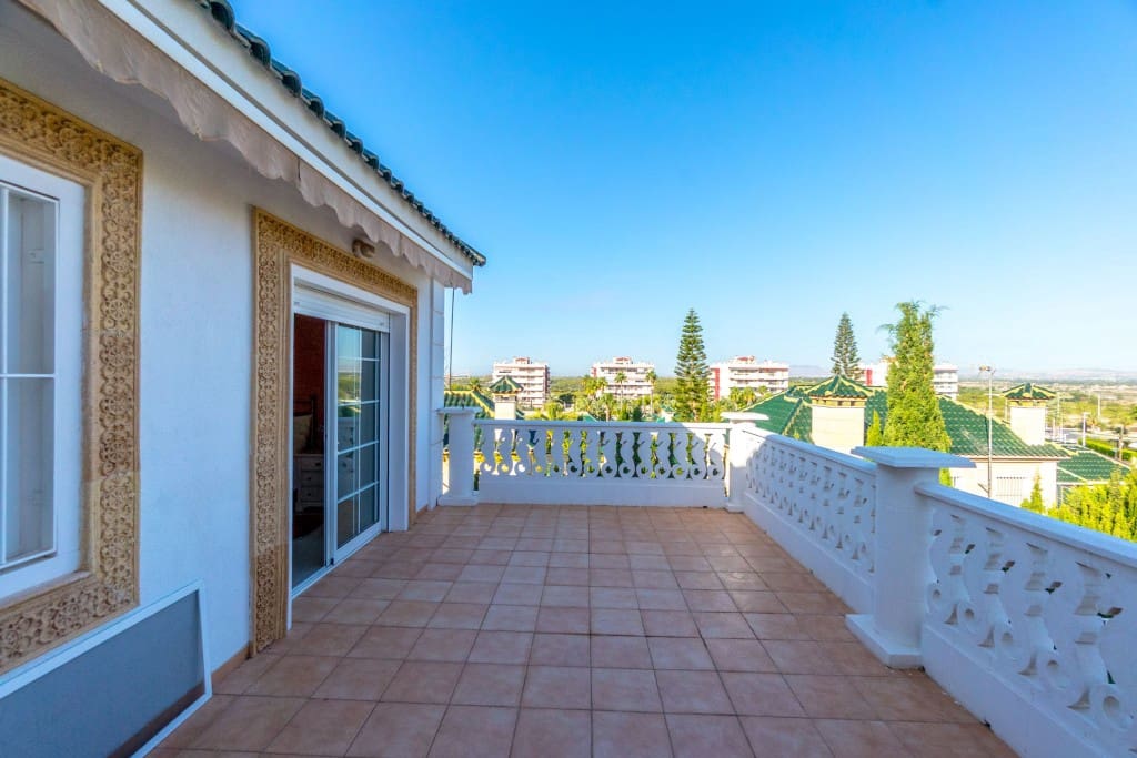 5 sovrum Villa till salu i Arenales del Sol med pool garage - 785 000 € (Ref: 9262429)