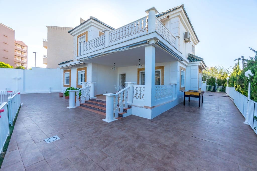 5 sovrum Villa till salu i Arenales del Sol med pool garage - 785 000 € (Ref: 9262429)