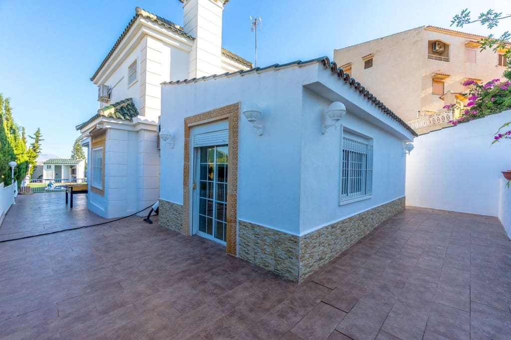 5 sovrum Villa till salu i Arenales del Sol med pool garage - 785 000 € (Ref: 9262429)