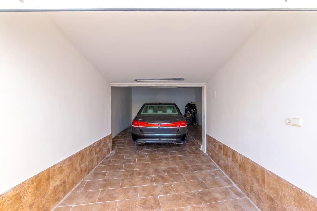 5 sovrum Villa till salu i Arenales del Sol med pool garage - 785 000 € (Ref: 9262429)