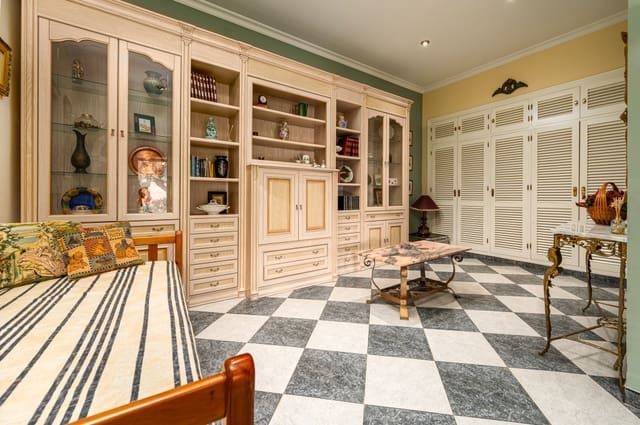 2 sovrum Lägenhet till salu i Nerja med garage - 320 000 € (Ref: 9262431)