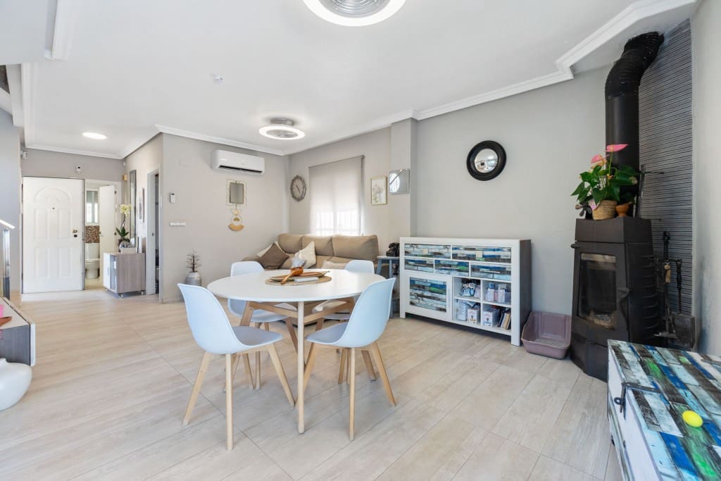 Chalet de 3 habitaciones en La Regia en venta con piscina garaje - 430.000 € (Ref: 9272268)