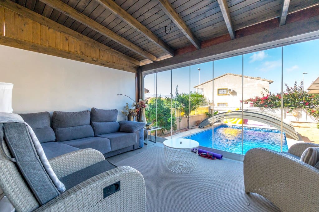 Chalet de 3 habitaciones en La Regia en venta con piscina garaje - 430.000 € (Ref: 9272268)