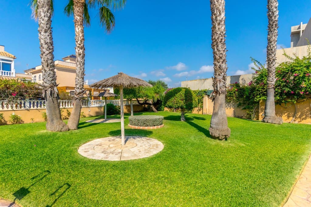 Chalet de 3 habitaciones en La Regia en venta con piscina garaje - 430.000 € (Ref: 9272268)