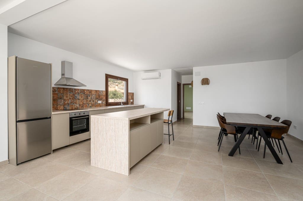 3 slaapkamer Villa te koop in Salobrena met zwembad garage - € 495.000 (Ref: 9272280)