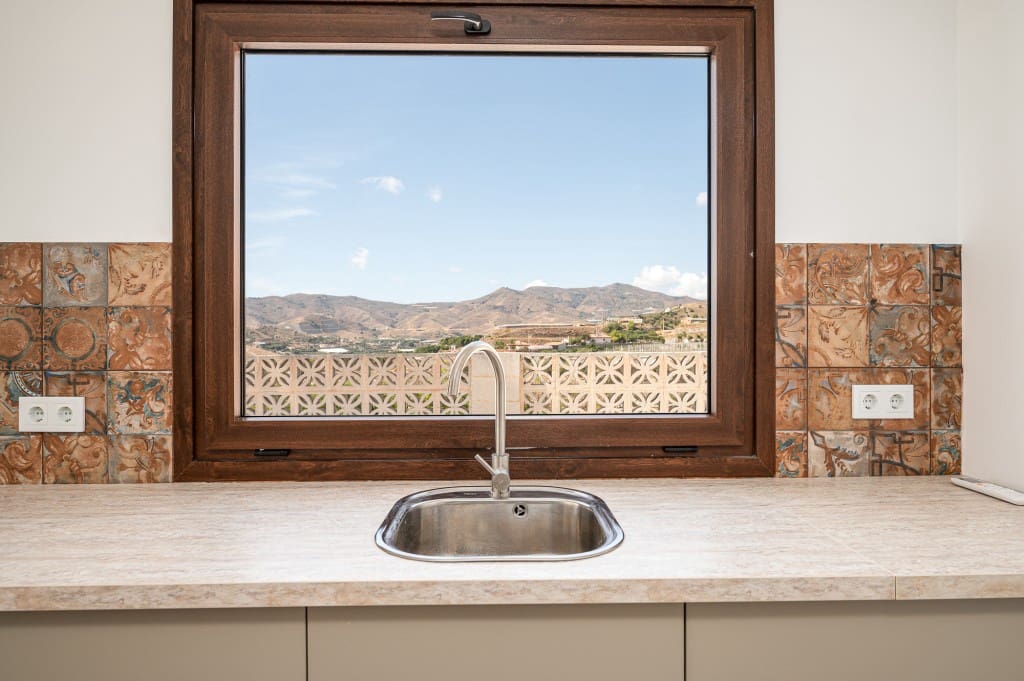 3 slaapkamer Villa te koop in Salobrena met zwembad garage - € 495.000 (Ref: 9272280)