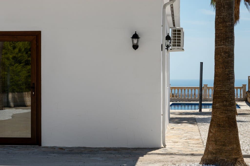 3 slaapkamer Villa te koop in Salobrena met zwembad garage - € 495.000 (Ref: 9272280)