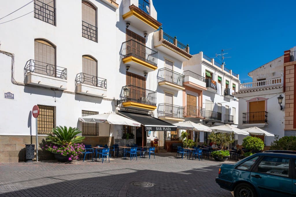 3 slaapkamer Villa te koop in Salobrena met zwembad garage - € 495.000 (Ref: 9272280)