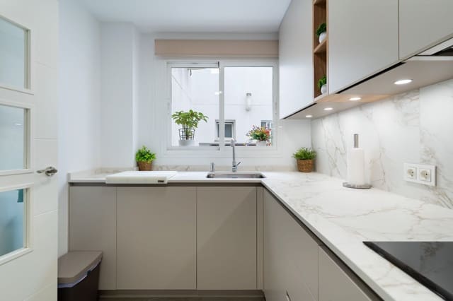 2 sovrum Lägenhet till salu i Centro, Estepona med pool garage - 534 000 € (Ref: 9272281)