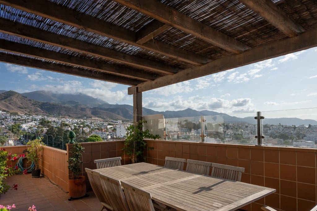 3 soverom Penthouse til salgs i Nerja - € 699 000 (Ref: 9281110)