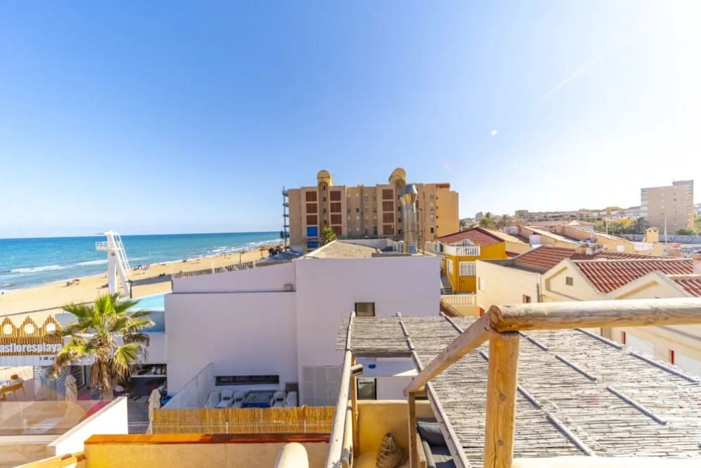 3 bedroom Townhouse for sale in La Mata with garage - € 384,800 (Ref: 9294947)