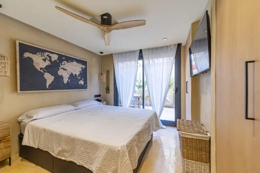 3 bedroom Townhouse for sale in La Mata with garage - € 384,800 (Ref: 9294947)