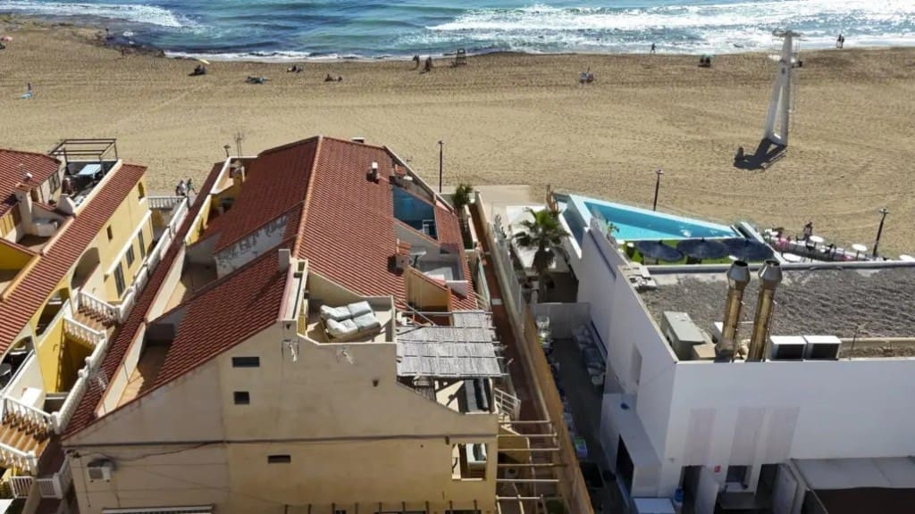 3 bedroom Townhouse for sale in La Mata with garage - € 384,800 (Ref: 9294947)