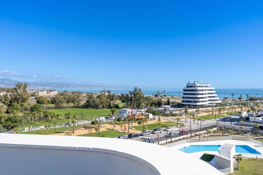 2 slaapkamer Penthouse te koop in Torremolinos met zwembad - € 925.000 (Ref: 9294948)