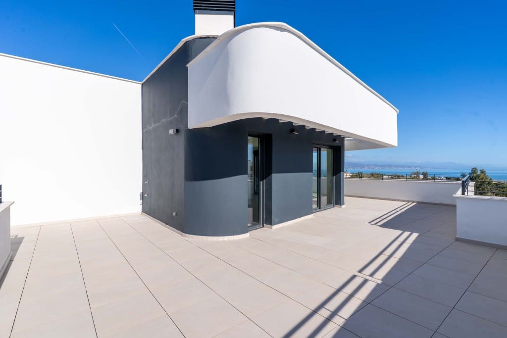 2 slaapkamer Penthouse te koop in Torremolinos met zwembad - € 925.000 (Ref: 9294948)