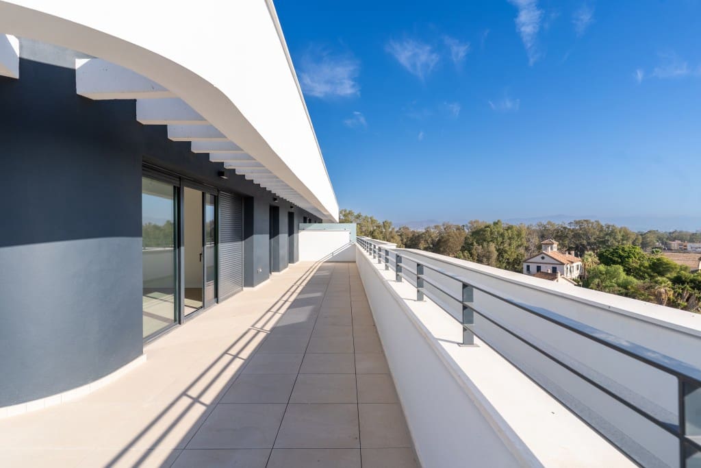 2 bedroom Penthouse for sale in Torremolinos with pool - € 925,000 (Ref: 9294948)