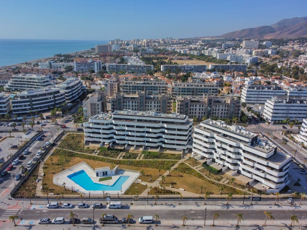 2 bedroom Penthouse for sale in Torremolinos with pool - € 925,000 (Ref: 9294948)