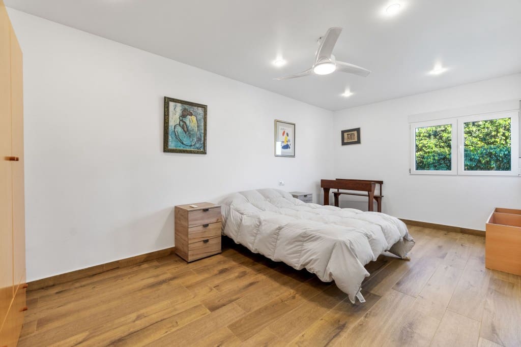 6 makuuhuone Omakotitalo myytävänä paikassa San Miguel de Salinas mukana uima-altaan 
autotalli - 899 000 € (Ref: 9296761)