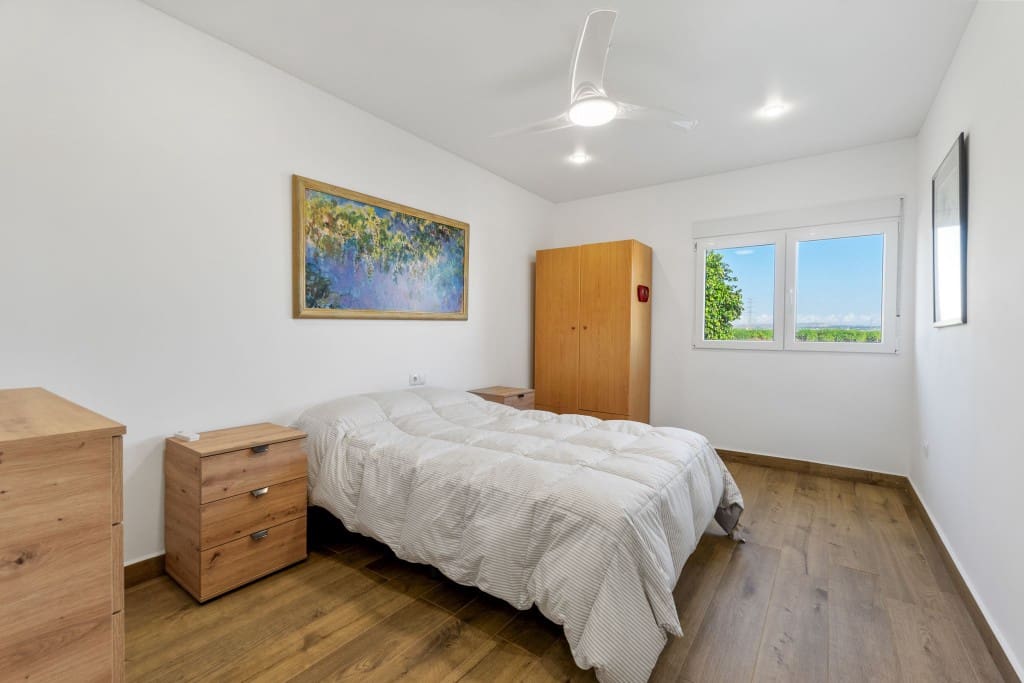 6 makuuhuone Omakotitalo myytävänä paikassa San Miguel de Salinas mukana uima-altaan 
autotalli - 899 000 € (Ref: 9296761)