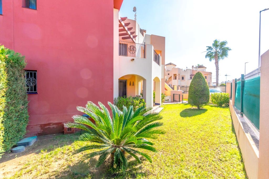 2 makuuhuone Huoneisto myytävänä paikassa Punta Prima mukana uima-altaan 
autotalli - 189 000 € (Ref: 9296762)