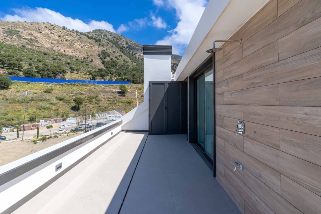 3 quarto Penthouse para venda em Benalmadena com piscina garagem - 1 295 000 € (Ref: 9300880)