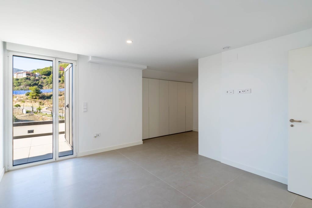 3 quarto Penthouse para venda em Benalmadena com piscina garagem - 1 295 000 € (Ref: 9300880)